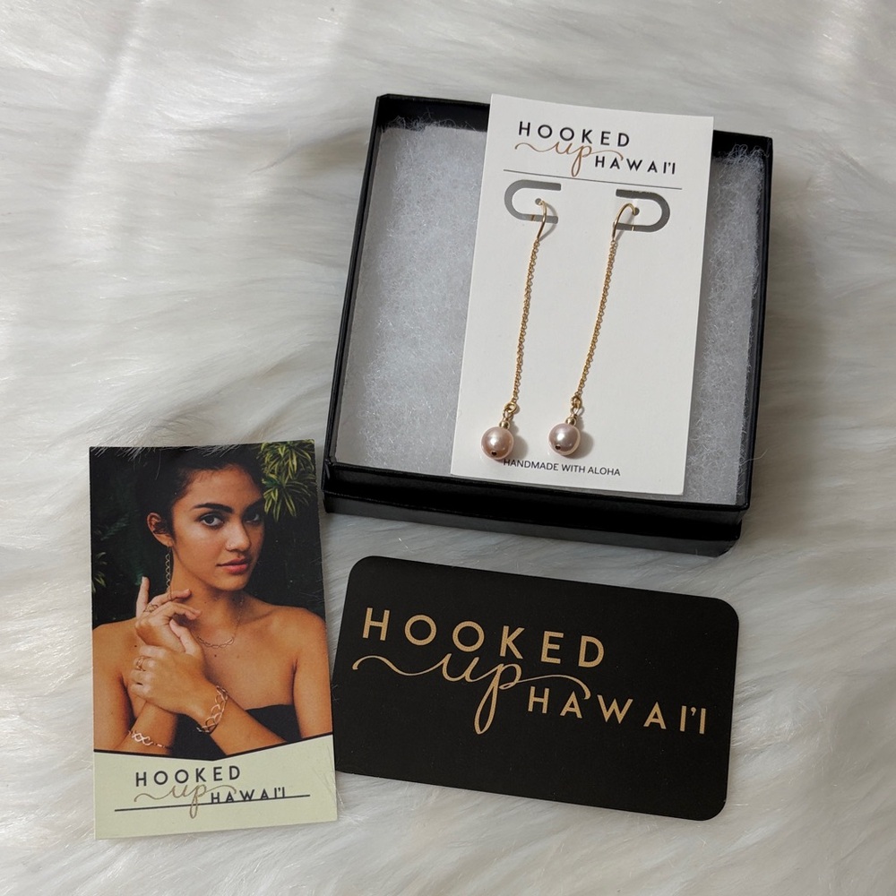 New Hooked Up Hawai'i Gold Chain Pearl Earrings